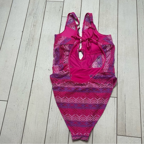 Becca Women’s One Piece Swimsuit Crochet Pink Purple Size L Mesh Sheer - Picture 5 of 9